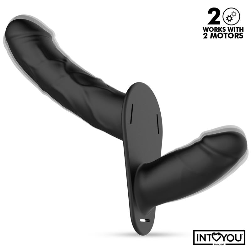INTOYOU BDSM LINE Jordan Arnés Dildo Doble con Vibración y Control Remoto